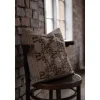 Dante nougat kuddfodral 48x48cm - tidlös charm för soffan och favoritfåtöljen