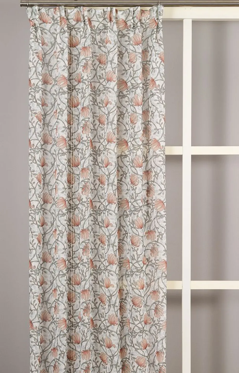 Emma grön skira gardiner med blomstermönster 140x250cm