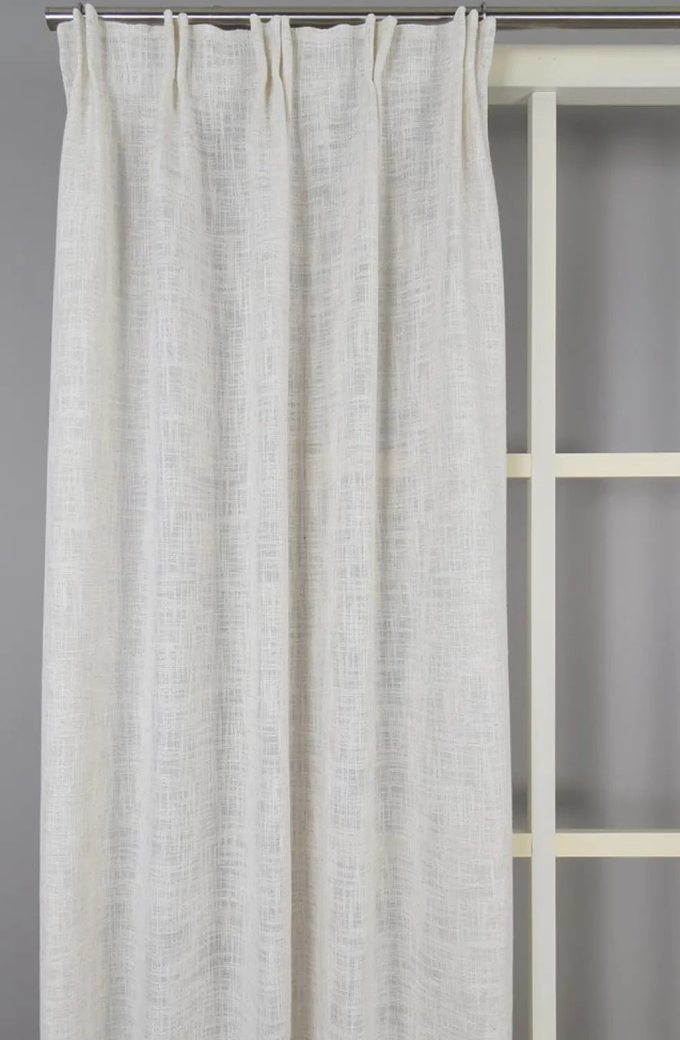 Enzo gardiner – elegant kombination av polyester och lin