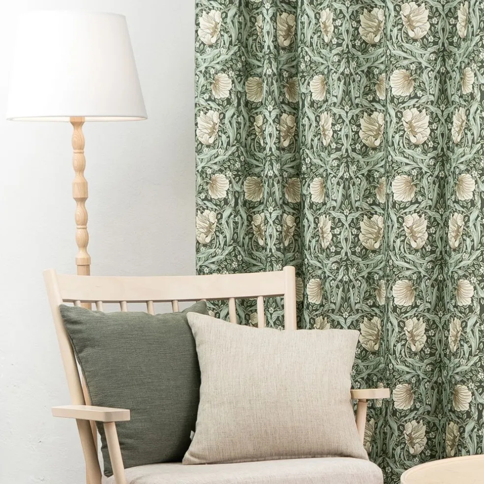 Grace grön tyg - Klassisk blommig Arts and Crafts design