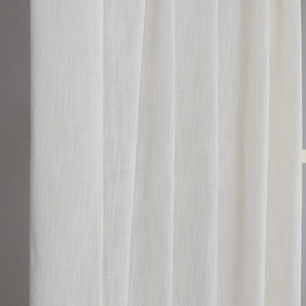James offwhite gardiner – Modern linne-look med lyxigt fall