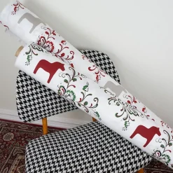 Kurbits röd-grön tyg med dalahästar