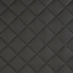 Niva XL svart fuskskinn - vadderat svart fuskskinn med stor diagonalquiltning