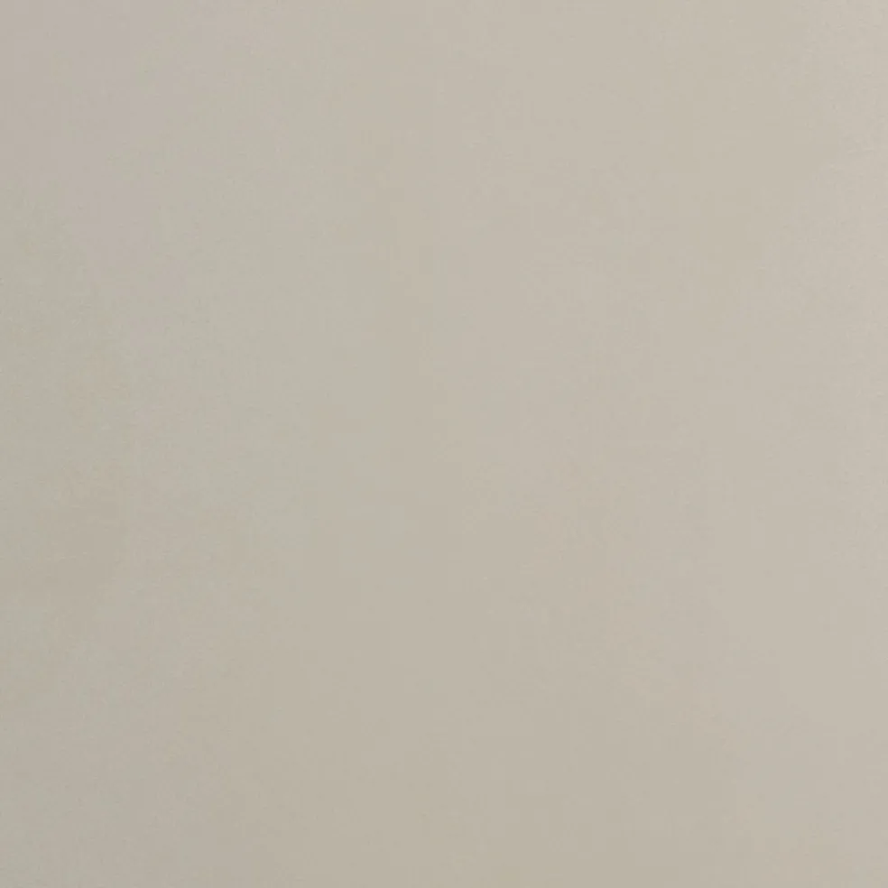 Plain ljusbeige fuskskinn