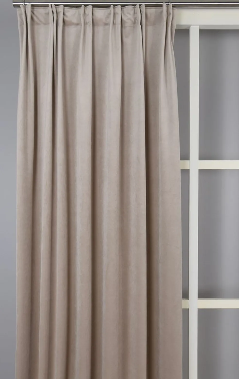 Velvet sand enfärgat sammetstyg