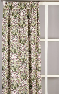 Willow Bloom gardin – klassisk blommig gardin i Arts and Crafts-stil